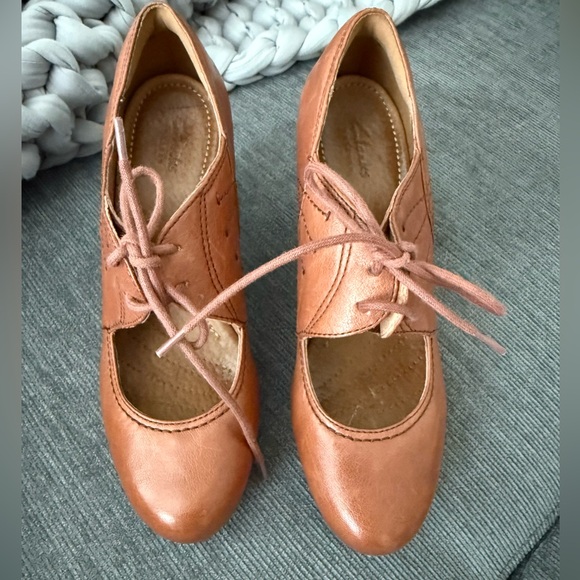 Clarks Women's Brown Leather Heels - Picture 1 of 4